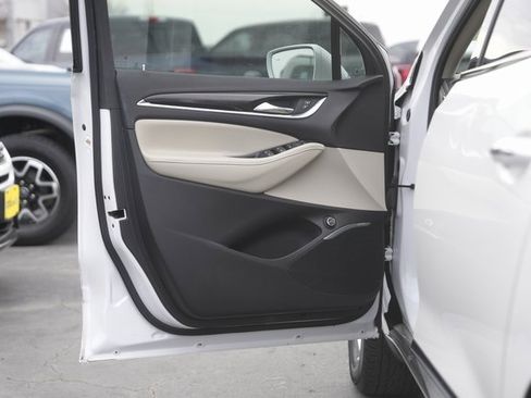 Used 2019 Buick Enclave Essence image 29