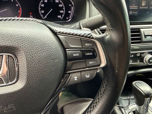 Used 2018 Honda Accord Sport image 12