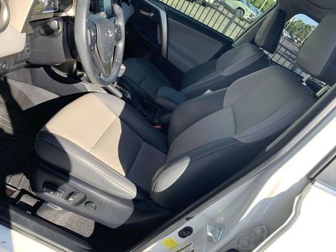 Used 2015 Toyota RAV4 Limited FWD image 18