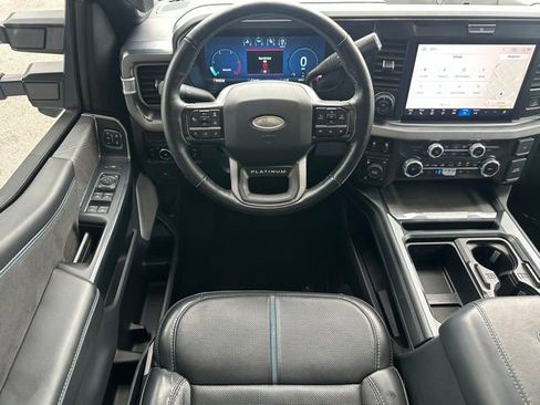 Used 2025 Ford F250 Platinum AWD/4WD image 12