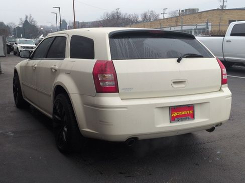 Used 2005 Dodge Magnum R/T w/ Convenience Group II image 8