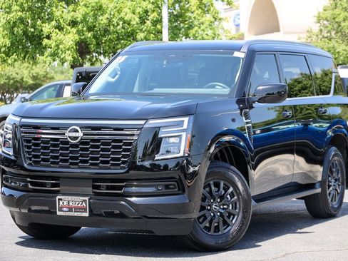 Used 2025 Nissan Armada SV AWD/4WD image 15