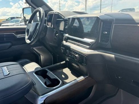 Certified 2024 Chevrolet Silverado 3500 High Country w/ High Country Premium Package AWD/4WD image 31