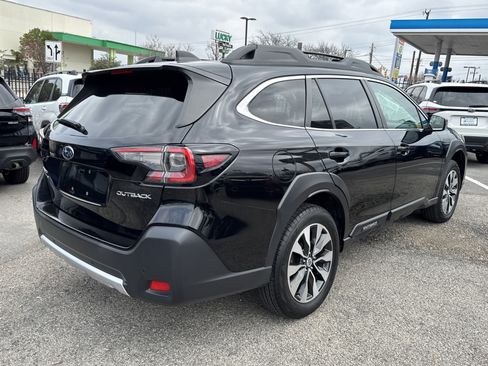 Used 2023 Subaru Outback Limited image 3