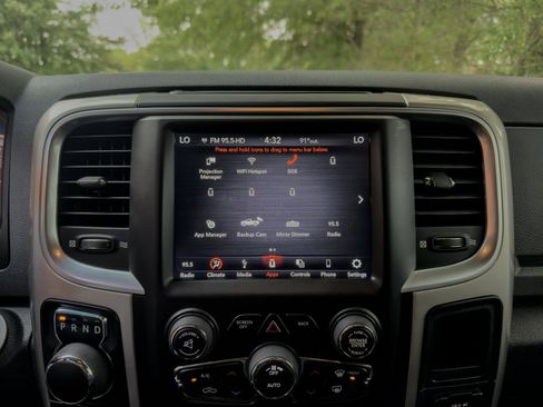 Used 2019 RAM 1500 Big Horn AWD/4WD image 10