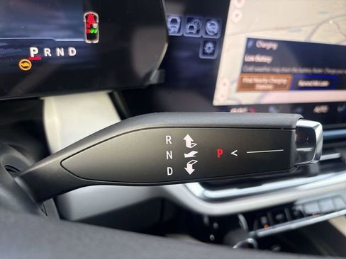 New 2026 Chevrolet Equinox EV LT w/ LPO, Blackout Package image 16