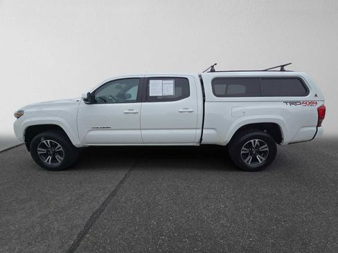 Certified 2016 Toyota Tacoma TRD Sport w/ Premium & Technology Package AWD/4WD image 6