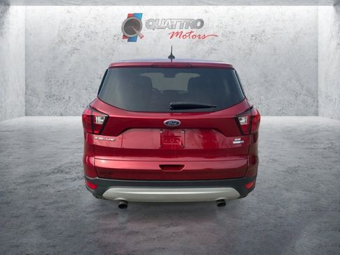Used 2019 Ford Escape SE image 4