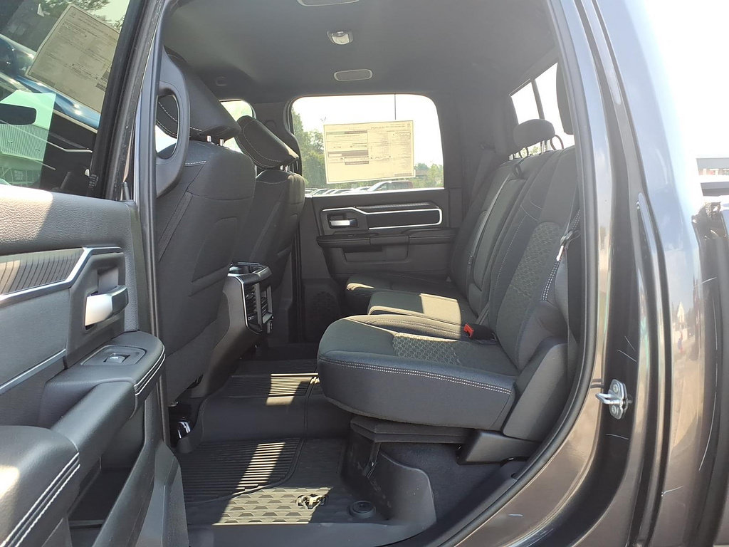 New 2027 RAM 3500 Big Horn AWD/4WD image 30
