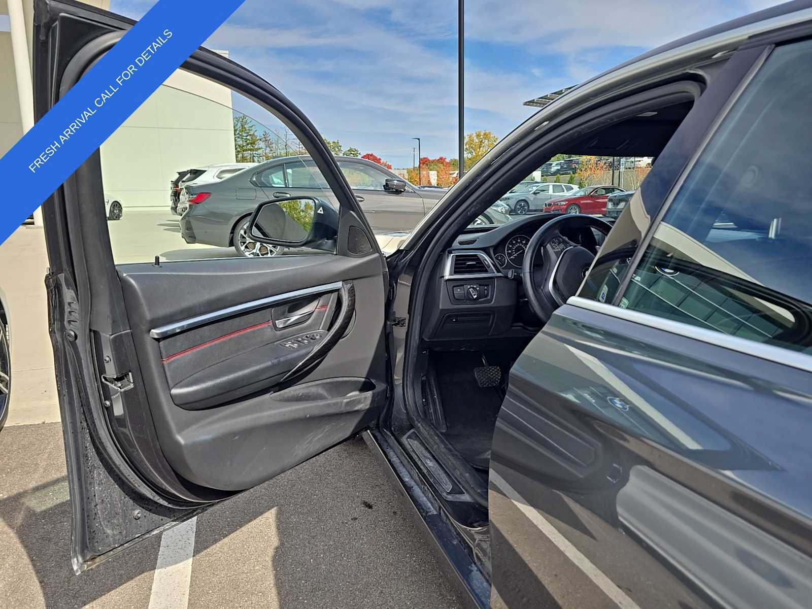 Used 2018 BMW 330i xDrive Sedan AWD/4WD image 5