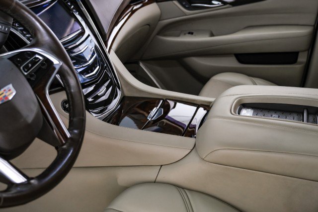 Used 2015 Cadillac Escalade Premium AWD/4WD image 26