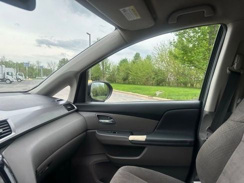 Used 2014 Honda Odyssey EX image 9