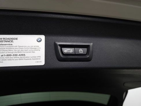 Used 2023 BMW X3 xDrive30i w/ Premium Package w/ZPA image 9