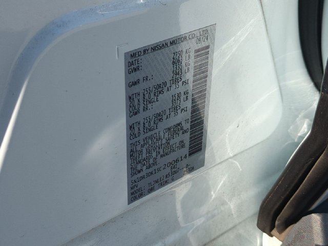 Used 2025 Nissan Pathfinder Platinum AWD/4WD image 38