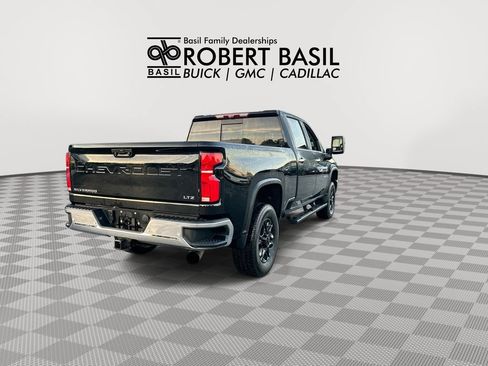 Used 2024 Chevrolet Silverado 2500 LTZ w/ LTZ Convenience Package AWD/4WD image 8