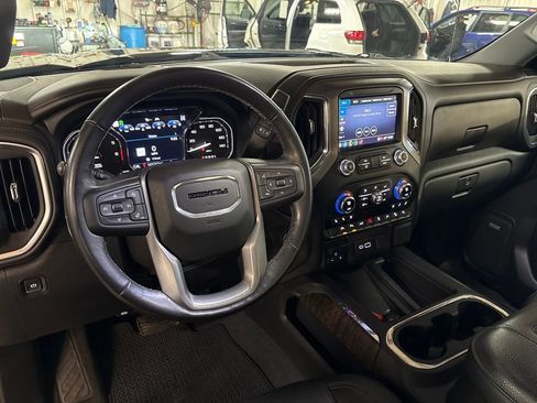Used 2022 GMC Sierra 1500 Denali w/ Denali Premium Package image 17