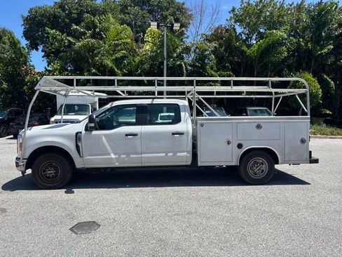 Used 2025 Ford F250 XL w/ XL Chrome Package RWD image 4