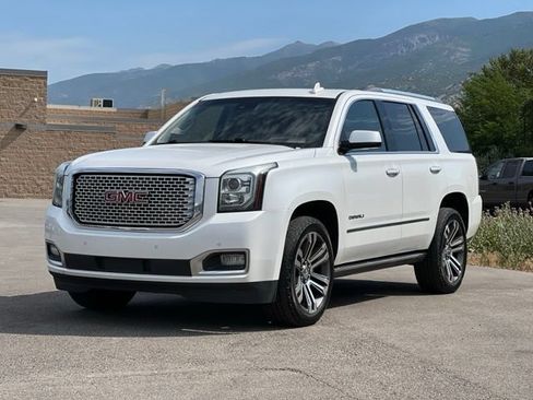 Used 2017 GMC Yukon Denali w/ Open Road Package AWD/4WD image 3