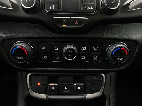 Used 2023 GMC Terrain AT4 w/ Infotainment Package II image 33