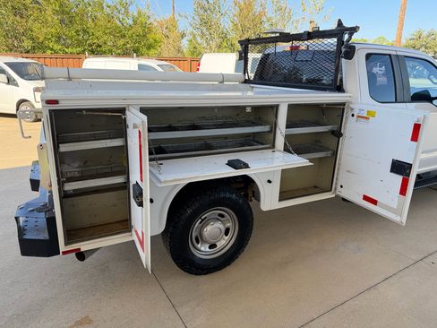 Used 2017 Ford F250 XL w/ Power Equipment Group image 27