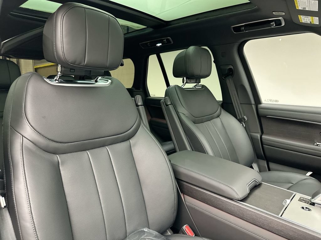 New 2026 Land Rover Range Rover SE AWD/4WD image 6