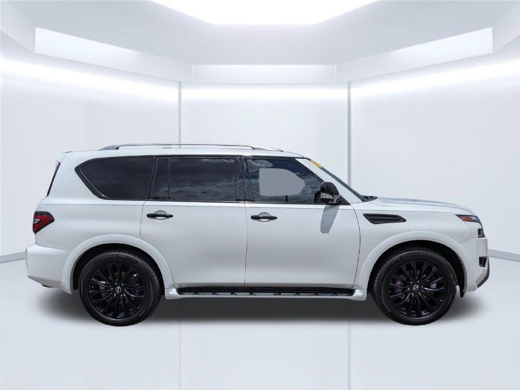 Used 2023 Nissan Armada Platinum RWD image 3