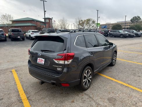 Used 2022 Subaru Forester Limited image 5