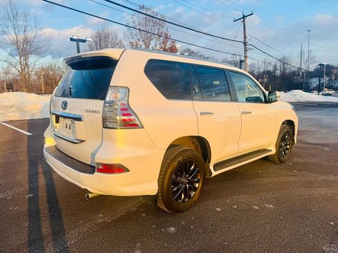 Certified 2023 Lexus GX 460 Premium w/ Premium Plus Package image 4