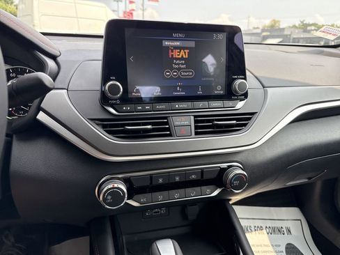 New 2025 Nissan Altima 2.5 SR image 13