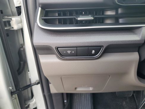 New 2026 Kia Carnival EX FWD image 29