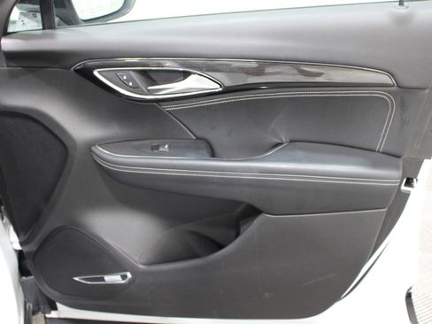 Used 2022 Buick Envision Essence w/ Technology Package II FWD image 26