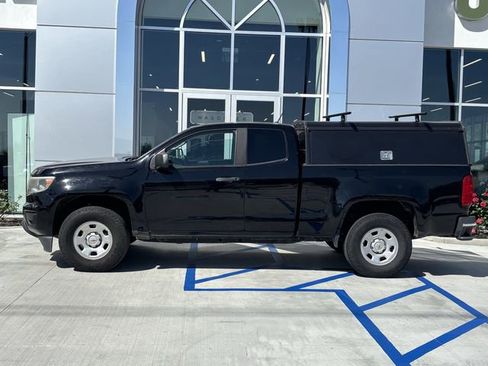 Used 2019 Chevrolet Colorado W/T image 2