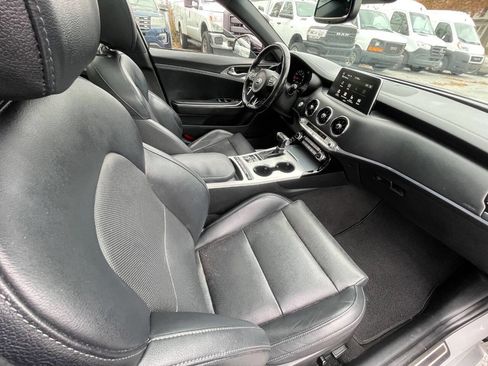 Used 2019 Kia Stinger GT1 image 36