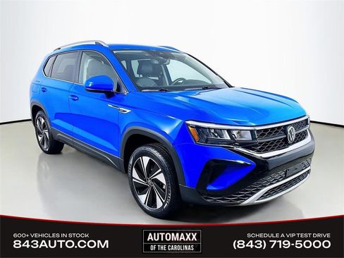 Used 2024 Volkswagen Taos SE AWD/4WD image 1