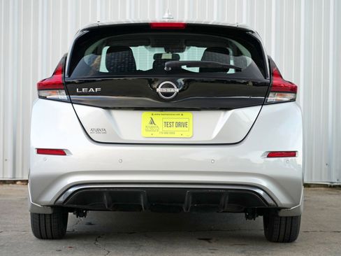 Used 2025 Nissan Leaf S image 10