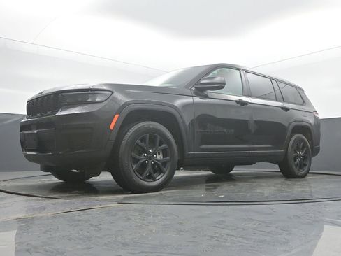 Used 2024 Jeep Grand Cherokee L Altitude image 53