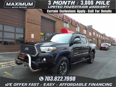 Used 2018 Toyota Tacoma TRD Off-Road image 1