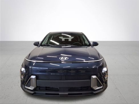 New 2026 Hyundai Kona SE image 3