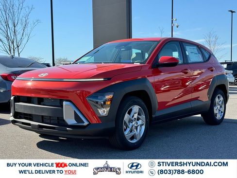 Certified 2025 Hyundai Kona SE image 8