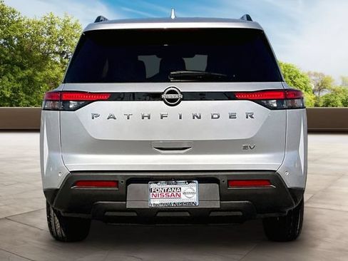 Certified 2024 Nissan Pathfinder SV FWD image 5