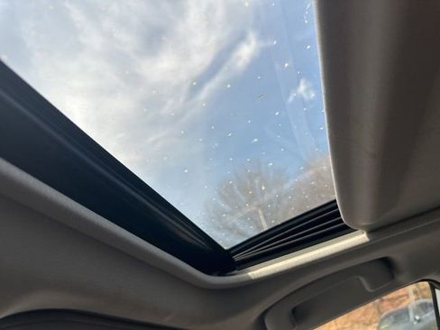 Used 2021 Toyota Camry SE image 18