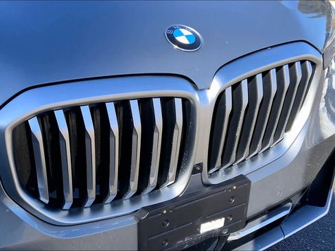 Certified 2025 BMW X5 xDrive40i w/ Premium Package image 31