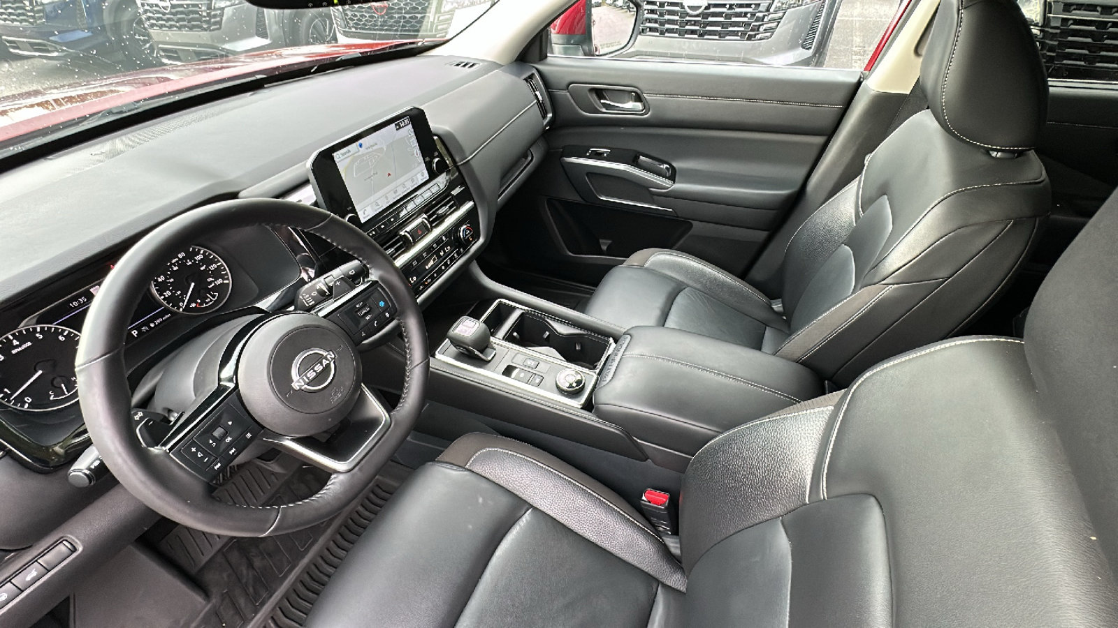 Used 2022 Nissan Pathfinder SL w/ SL Black Package AWD/4WD image 21