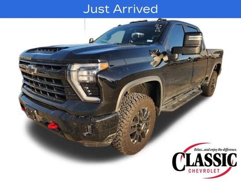 Used 2025 Chevrolet Silverado 2500 LT w/ Trail Boss Package image 5