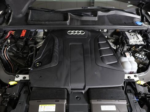 Used 2022 Audi Q7 2.0T Premium Plus AWD/4WD image 23