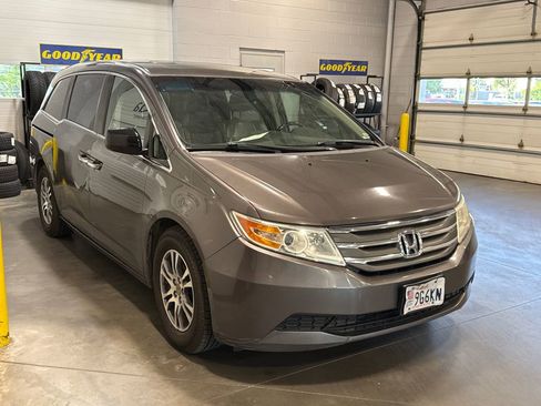 Used 2011 Honda Odyssey EX-L image 3