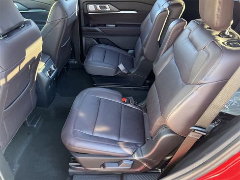 New 2026 Ford Explorer Platinum image 22