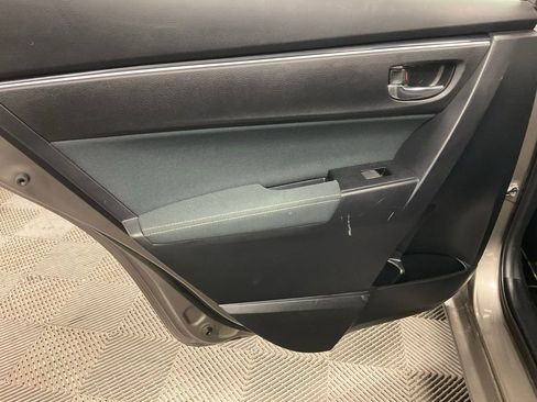 Used 2017 Toyota Corolla LE image 23