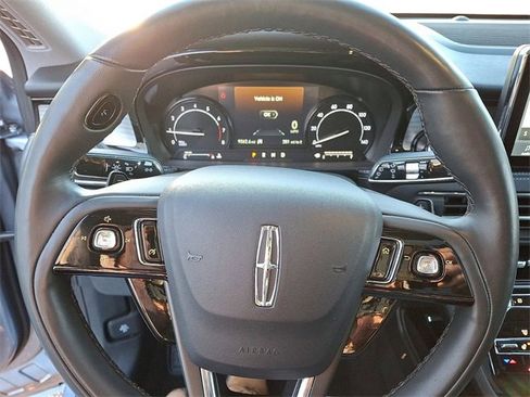 Used 2022 Lincoln Corsair AWD w/ Premium Package image 22
