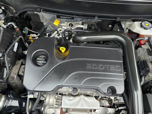 Used 2024 GMC Terrain SLT image 67